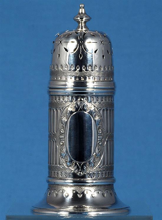 An Edwardian silver sugar caster, Height 6”/150mm Weight 6.2oz/175grms